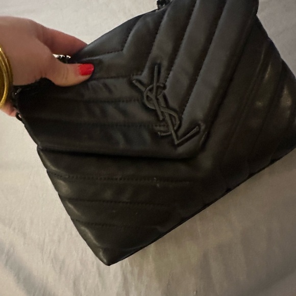 Yves Saint Laurent Black Quilted Crossbody purse - Picture 2 of 3